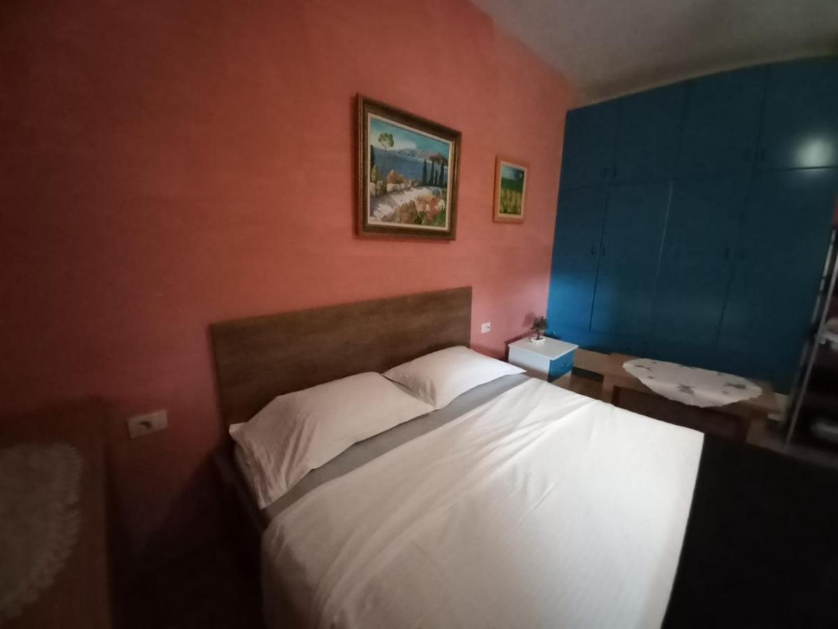 Penthouse & Aparts Gasthuis Tirana
